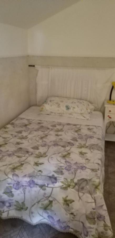 La Finestra Sul Cortile Panzió Pomezia Kültér fotó