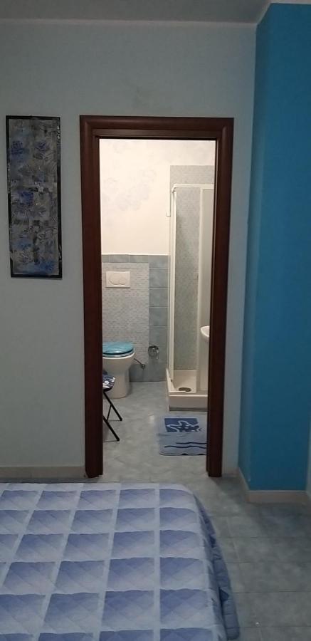 La Finestra Sul Cortile Panzió Pomezia Kültér fotó